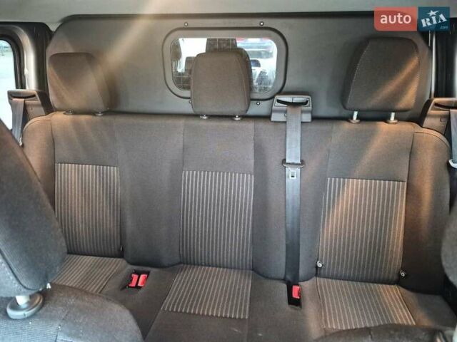 Сірий Форд Транзит Кастом, об'ємом двигуна 2 л та пробігом 273 тис. км за 15950 $, фото 29 на Automoto.ua