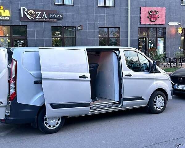 Серый Форд Транзит Кастом, объемом двигателя 2.2 л и пробегом 215 тыс. км за 14900 $, фото 10 на Automoto.ua