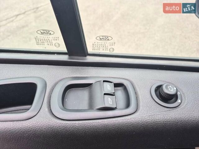 Сірий Форд Транзит Кастом, об'ємом двигуна 2 л та пробігом 273 тис. км за 15950 $, фото 27 на Automoto.ua