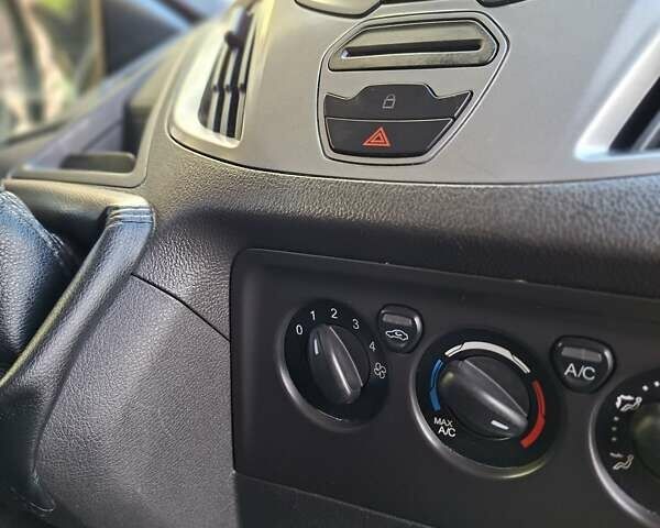 Сірий Форд Транзит Кастом, об'ємом двигуна 2 л та пробігом 225 тис. км за 14800 $, фото 14 на Automoto.ua