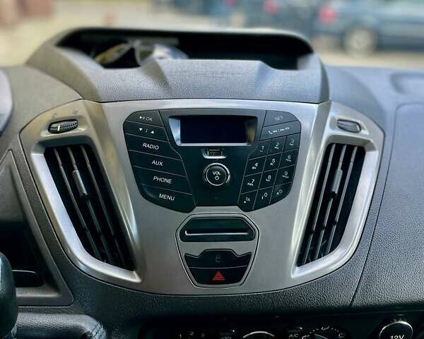 Сірий Форд Транзит Кастом, об'ємом двигуна 2 л та пробігом 225 тис. км за 14800 $, фото 20 на Automoto.ua