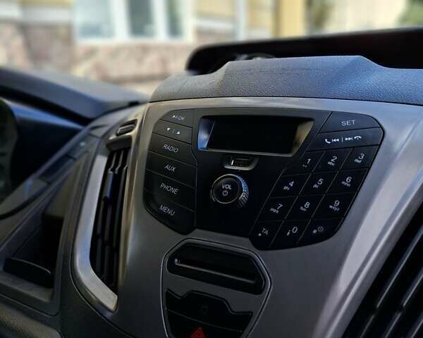 Сірий Форд Транзит Кастом, об'ємом двигуна 2 л та пробігом 225 тис. км за 14800 $, фото 15 на Automoto.ua