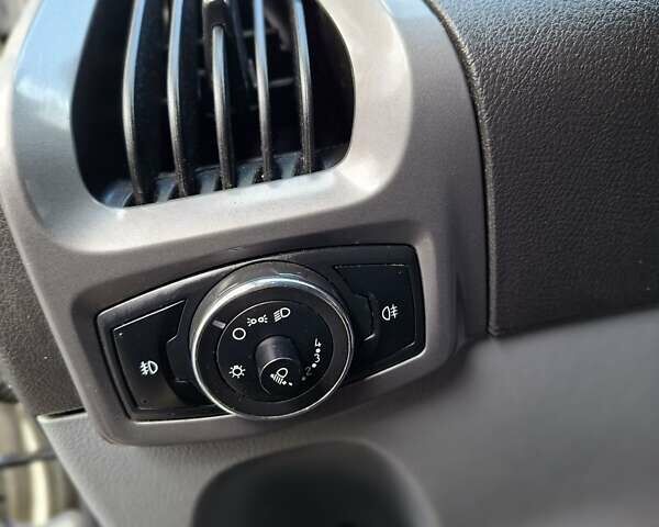 Сірий Форд Транзит Кастом, об'ємом двигуна 2 л та пробігом 225 тис. км за 14800 $, фото 12 на Automoto.ua