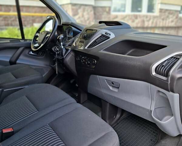 Сірий Форд Транзит Кастом, об'ємом двигуна 2 л та пробігом 225 тис. км за 14800 $, фото 13 на Automoto.ua