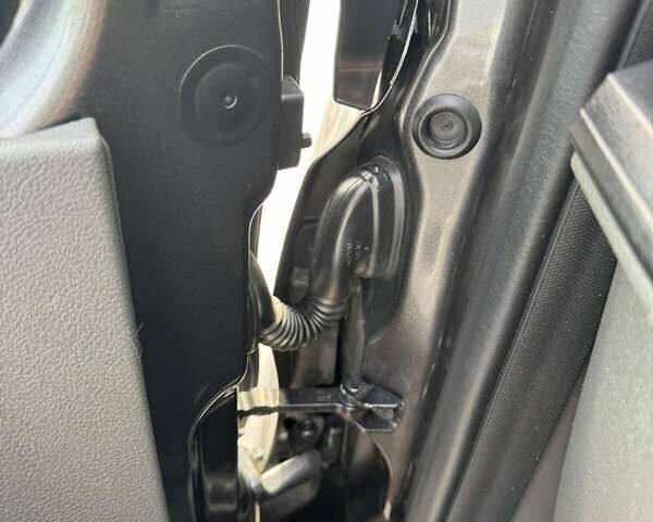 Сірий Форд Транзит Кастом, об'ємом двигуна 2.69 л та пробігом 211 тис. км за 16700 $, фото 27 на Automoto.ua