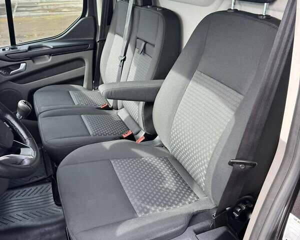 Сірий Форд Транзит Кастом, об'ємом двигуна 2.69 л та пробігом 211 тис. км за 16700 $, фото 30 на Automoto.ua