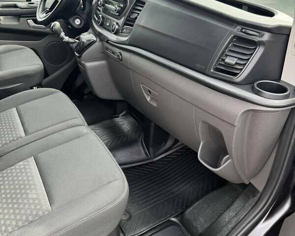 Сірий Форд Транзит Кастом, об'ємом двигуна 2.69 л та пробігом 211 тис. км за 16700 $, фото 42 на Automoto.ua