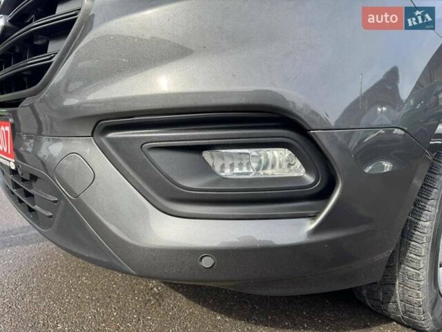 Сірий Форд Транзит Кастом, об'ємом двигуна 2.69 л та пробігом 211 тис. км за 16700 $, фото 46 на Automoto.ua