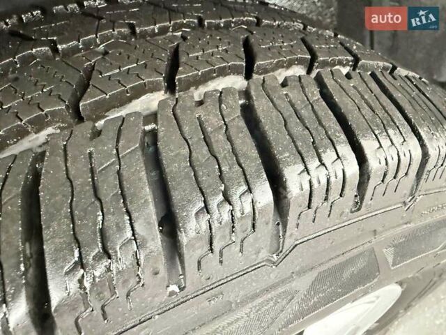 Серый Форд Транзит Кастом, объемом двигателя 2 л и пробегом 200 тыс. км за 18200 $, фото 54 на Automoto.ua
