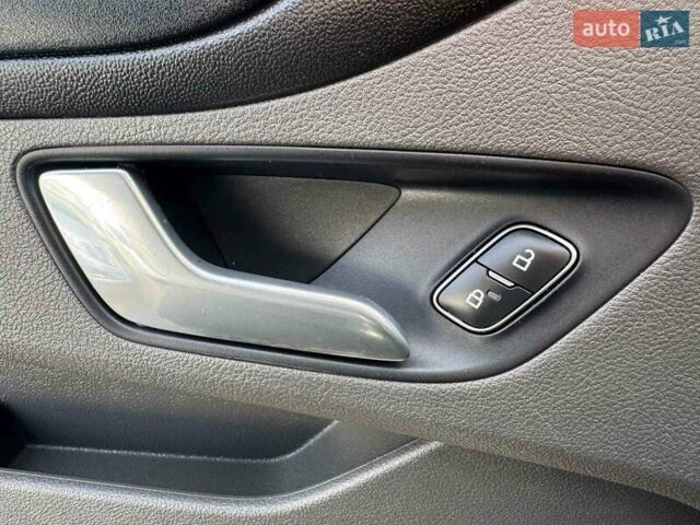 Сірий Форд Транзит Кастом, об'ємом двигуна 2.69 л та пробігом 211 тис. км за 16700 $, фото 29 на Automoto.ua