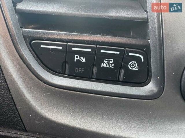 Сірий Форд Транзит Кастом, об'ємом двигуна 2.69 л та пробігом 211 тис. км за 16700 $, фото 38 на Automoto.ua