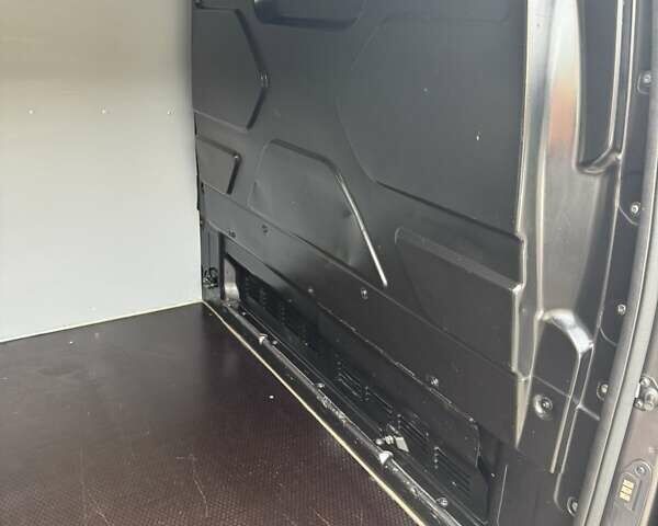 Сірий Форд Транзит Кастом, об'ємом двигуна 2.69 л та пробігом 211 тис. км за 16700 $, фото 18 на Automoto.ua