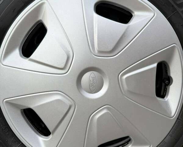 Серый Форд Транзит Кастом, объемом двигателя 2 л и пробегом 242 тыс. км за 18700 $, фото 57 на Automoto.ua
