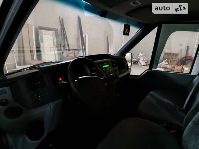 Сірий Форд Транзит Кастом, об'ємом двигуна 2.2 л та пробігом 300 тис. км за 10699 $, фото 7 на Automoto.ua
