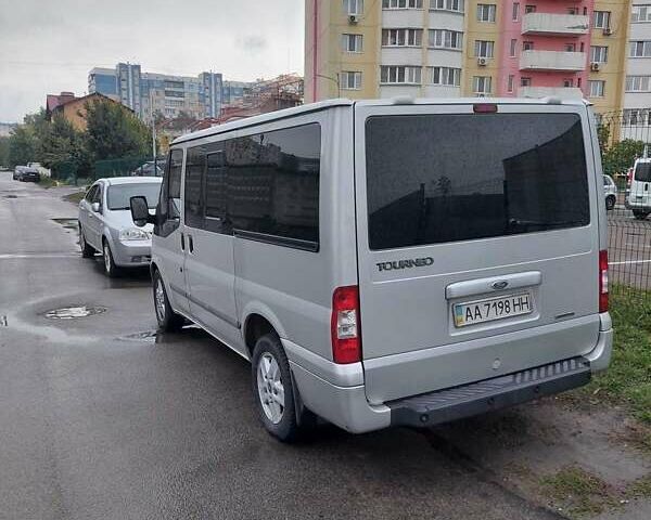 Сірий Форд Транзит Кастом, об'ємом двигуна 2.2 л та пробігом 240 тис. км за 10000 $, фото 8 на Automoto.ua