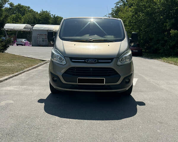 Серый Форд Транзит Кастом, объемом двигателя 2.2 л и пробегом 247 тыс. км за 11100 $, фото 20 на Automoto.ua