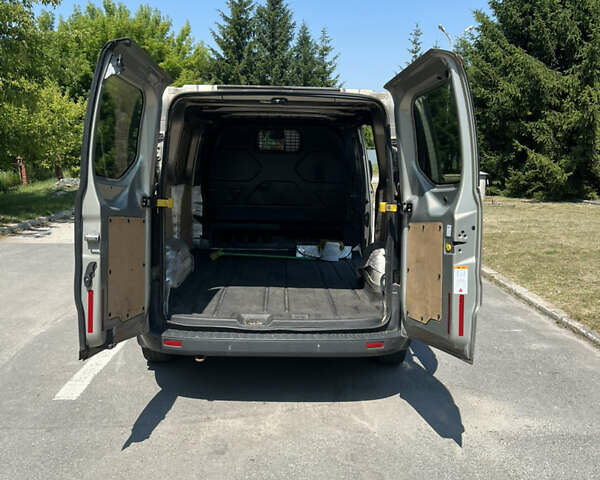 Серый Форд Транзит Кастом, объемом двигателя 2.2 л и пробегом 247 тыс. км за 11100 $, фото 14 на Automoto.ua