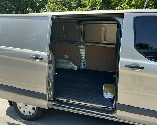 Серый Форд Транзит Кастом, объемом двигателя 2.2 л и пробегом 247 тыс. км за 11100 $, фото 15 на Automoto.ua