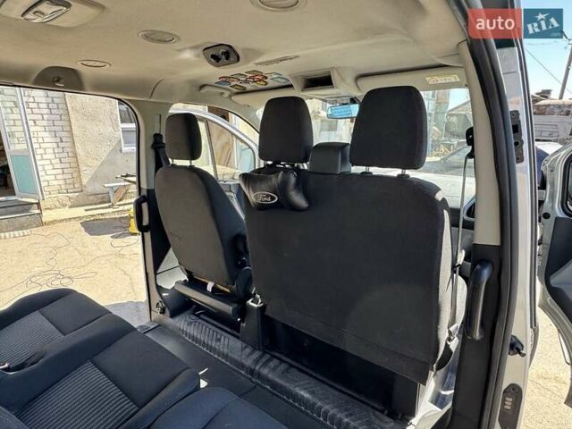 Серый Форд Транзит Кастом, объемом двигателя 2.2 л и пробегом 414 тыс. км за 13500 $, фото 7 на Automoto.ua