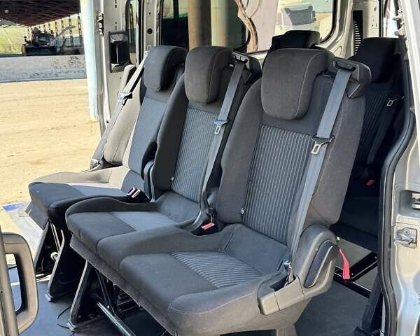 Серый Форд Транзит Кастом, объемом двигателя 2.2 л и пробегом 414 тыс. км за 13500 $, фото 5 на Automoto.ua