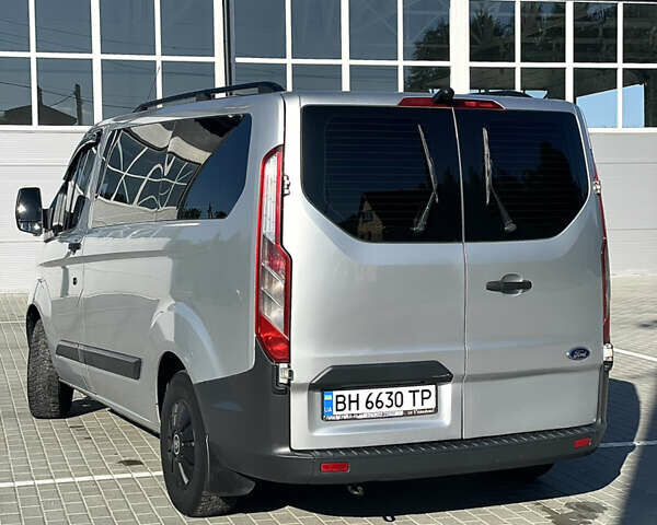 Серый Форд Транзит Кастом, объемом двигателя 2.2 л и пробегом 340 тыс. км за 13000 $, фото 4 на Automoto.ua