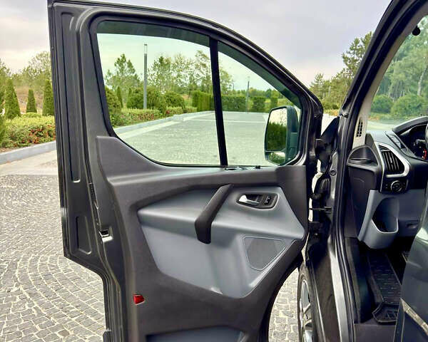 Сірий Форд Транзит Кастом, об'ємом двигуна 2.2 л та пробігом 293 тис. км за 16500 $, фото 29 на Automoto.ua