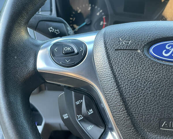 Серый Форд Транзит Кастом, объемом двигателя 2.2 л и пробегом 340 тыс. км за 13000 $, фото 12 на Automoto.ua