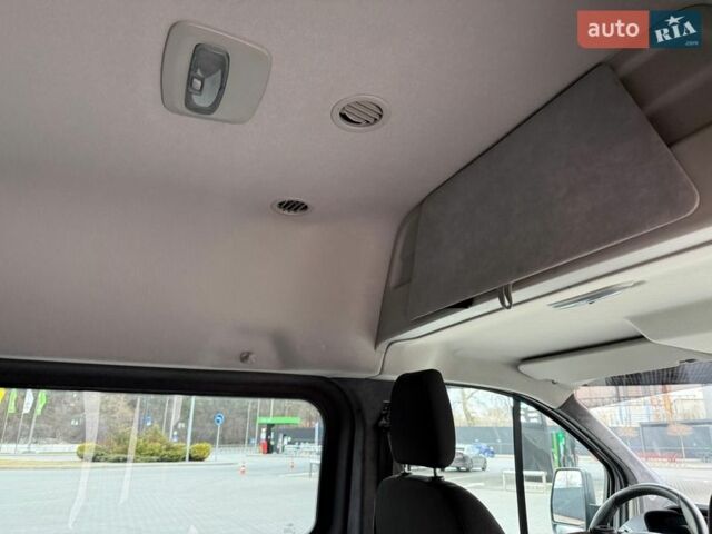 Сірий Форд Транзит Кастом, об'ємом двигуна 2.2 л та пробігом 122 тис. км за 18500 $, фото 26 на Automoto.ua