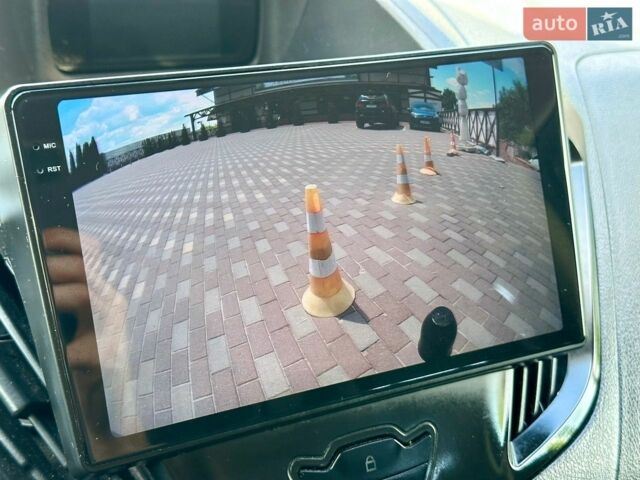 Сірий Форд Транзит Кастом, об'ємом двигуна 2.2 л та пробігом 293 тис. км за 15500 $, фото 58 на Automoto.ua