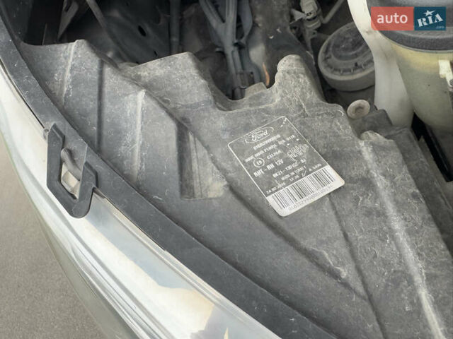Сірий Форд Транзит Кастом, об'ємом двигуна 2.2 л та пробігом 263 тис. км за 16800 $, фото 71 на Automoto.ua