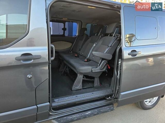 Серый Форд Транзит Кастом, объемом двигателя 2.2 л и пробегом 333 тыс. км за 15000 $, фото 6 на Automoto.ua