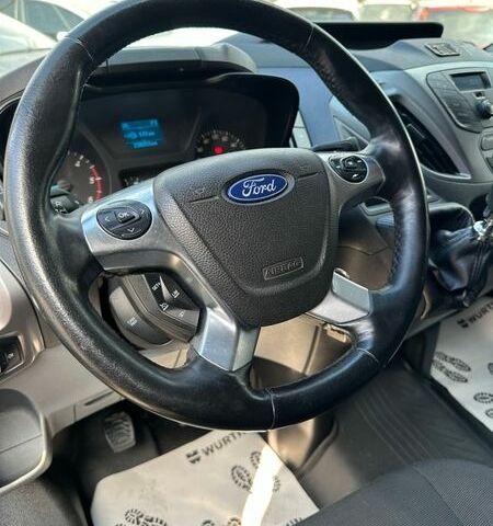 Серый Форд Транзит Кастом, объемом двигателя 2 л и пробегом 230 тыс. км за 15800 $, фото 1 на Automoto.ua