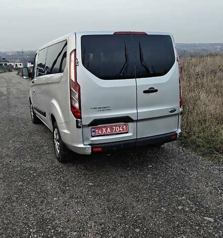 Серый Форд Транзит Кастом, объемом двигателя 2 л и пробегом 191 тыс. км за 18000 $, фото 3 на Automoto.ua