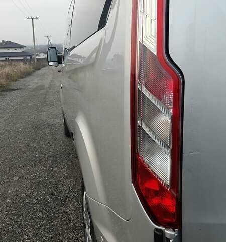 Сірий Форд Транзит Кастом, об'ємом двигуна 2 л та пробігом 191 тис. км за 19990 $, фото 4 на Automoto.ua