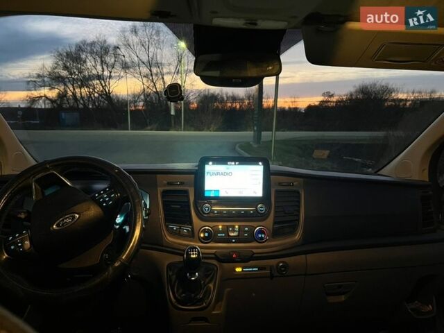 Серый Форд Транзит Кастом, объемом двигателя 2 л и пробегом 350 тыс. км за 21000 $, фото 10 на Automoto.ua