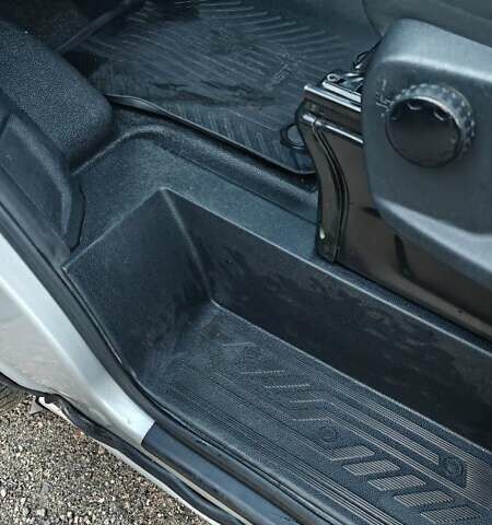 Сірий Форд Транзит Кастом, об'ємом двигуна 2 л та пробігом 191 тис. км за 19990 $, фото 10 на Automoto.ua