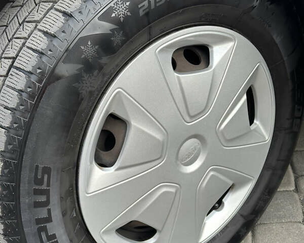 Сірий Форд Транзит Кастом, об'ємом двигуна 2 л та пробігом 255 тис. км за 21499 $, фото 119 на Automoto.ua