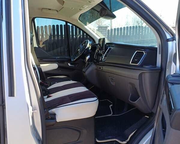 Серый Форд Транзит Кастом, объемом двигателя 2 л и пробегом 201 тыс. км за 21500 $, фото 8 на Automoto.ua