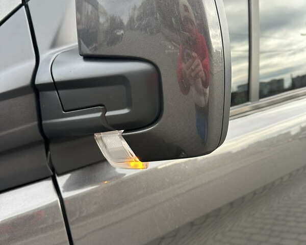 Сірий Форд Транзит Кастом, об'ємом двигуна 2 л та пробігом 255 тис. км за 21499 $, фото 114 на Automoto.ua