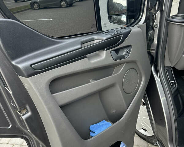 Сірий Форд Транзит Кастом, об'ємом двигуна 2 л та пробігом 255 тис. км за 21499 $, фото 113 на Automoto.ua