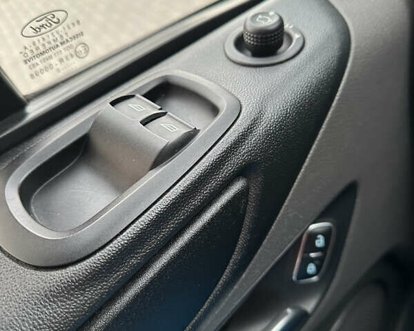 Сірий Форд Транзит Кастом, об'ємом двигуна 2 л та пробігом 255 тис. км за 21499 $, фото 99 на Automoto.ua