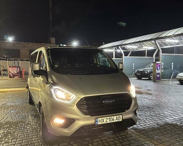 Серый Форд Транзит Кастом, объемом двигателя 2 л и пробегом 249 тыс. км за 21900 $, фото 1 на Automoto.ua