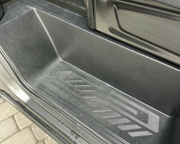 Сірий Форд Транзит Кастом, об'ємом двигуна 2 л та пробігом 255 тис. км за 21499 $, фото 116 на Automoto.ua