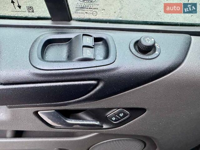 Сірий Форд Транзит Кастом, об'ємом двигуна 2 л та пробігом 196 тис. км за 16995 $, фото 20 на Automoto.ua