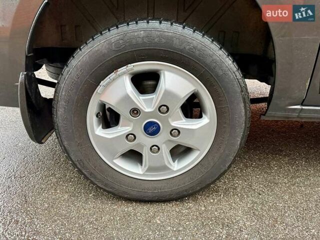Сірий Форд Транзит Кастом, об'ємом двигуна 2 л та пробігом 196 тис. км за 16995 $, фото 11 на Automoto.ua