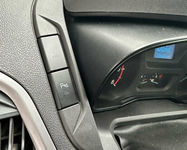 Серый Форд Транзит Кастом, объемом двигателя 2.2 л и пробегом 236 тыс. км за 15500 $, фото 19 на Automoto.ua