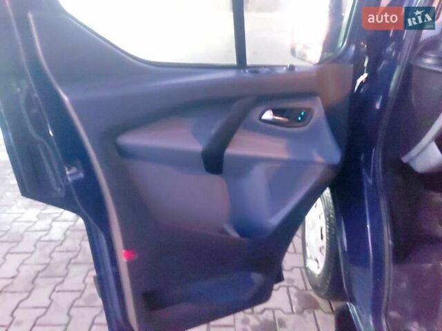 Синий Форд Транзит Кастом, объемом двигателя 2.2 л и пробегом 230 тыс. км за 13500 $, фото 6 на Automoto.ua