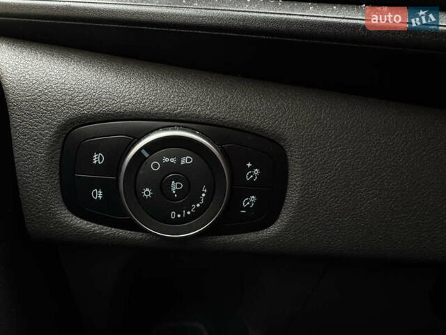 Синий Форд Транзит Кастом, объемом двигателя 2 л и пробегом 151 тыс. км за 13950 $, фото 41 на Automoto.ua