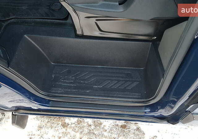 Синий Форд Транзит Кастом, объемом двигателя 2 л и пробегом 197 тыс. км за 15600 $, фото 22 на Automoto.ua