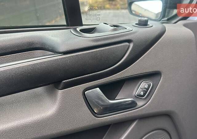 Синій Форд Транзит Кастом, об'ємом двигуна 2 л та пробігом 197 тис. км за 21800 $, фото 5 на Automoto.ua